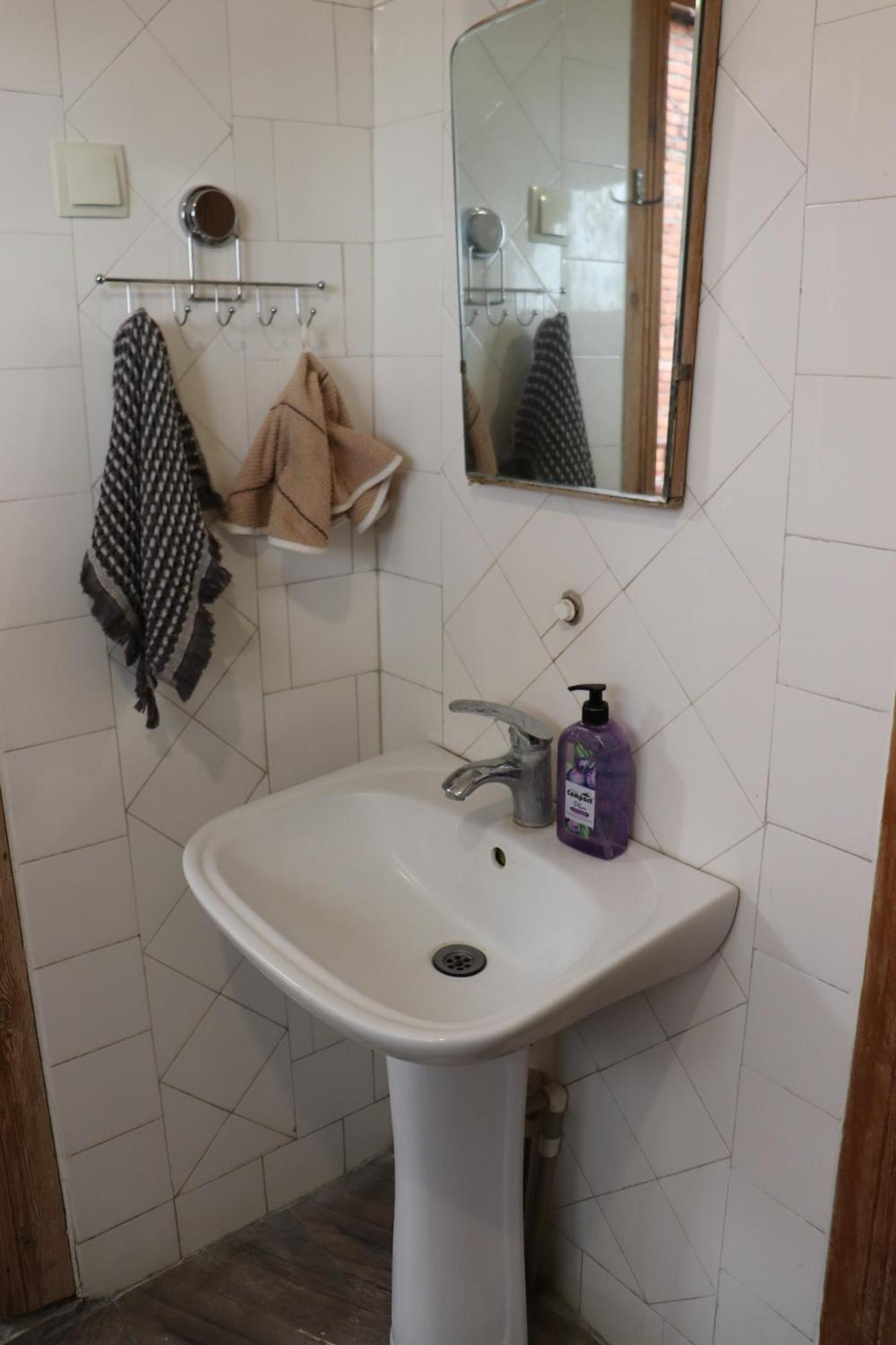 Picnic Hostel Κουτάισι Εξωτερικό φωτογραφία